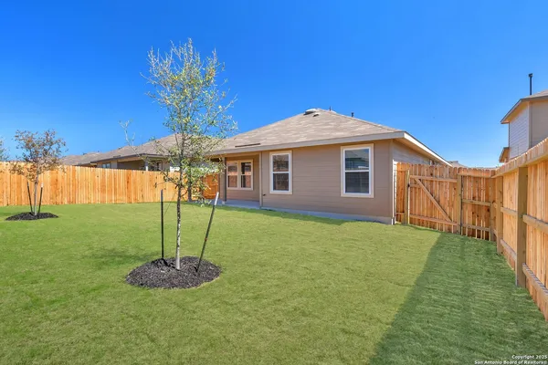 $2,300 | 21231 Watercourse Way, San Antonio, TX 78266