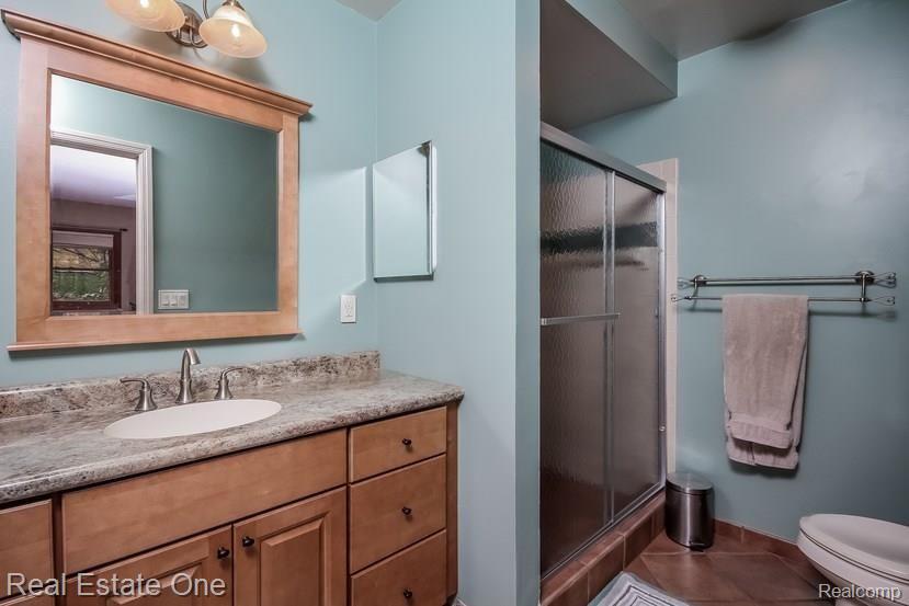 36245 West Lyman Road Farmington Hills, MI 48331 - Photo 21 of 38