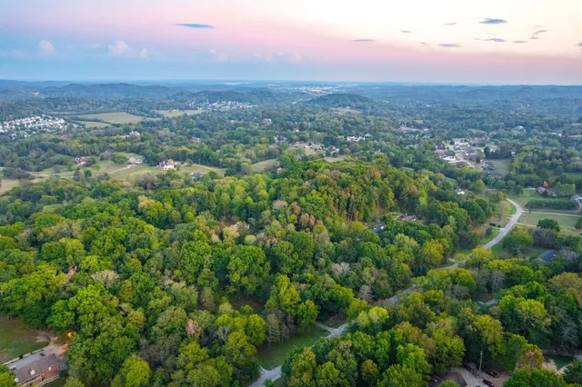 $785,000 | 1861 Fox Chase Drive, Goodlettsville, TN 37072