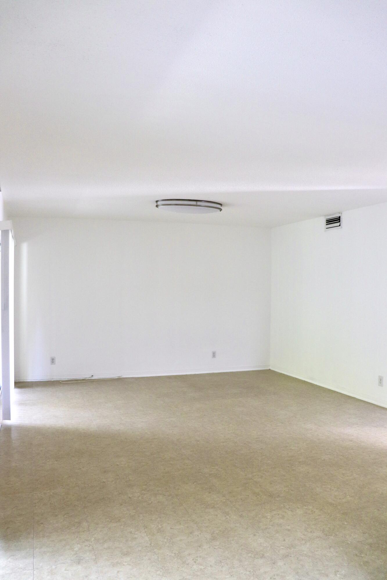 482 Southwest 9th Street, Unit 18 Boca Raton, FL 33432 - Photo 6 of 13 IMG_8083