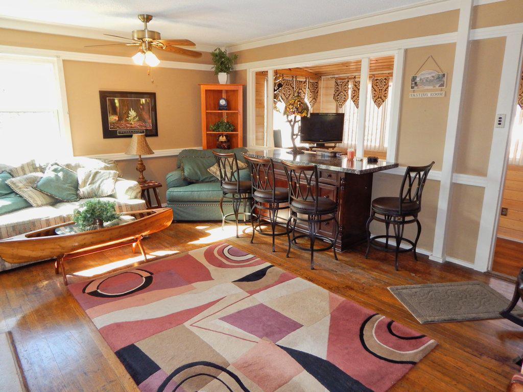 116 West Malta Road Oak Ridge, TN 37830 - Photo 2 of 21 DSCN3773_lzn