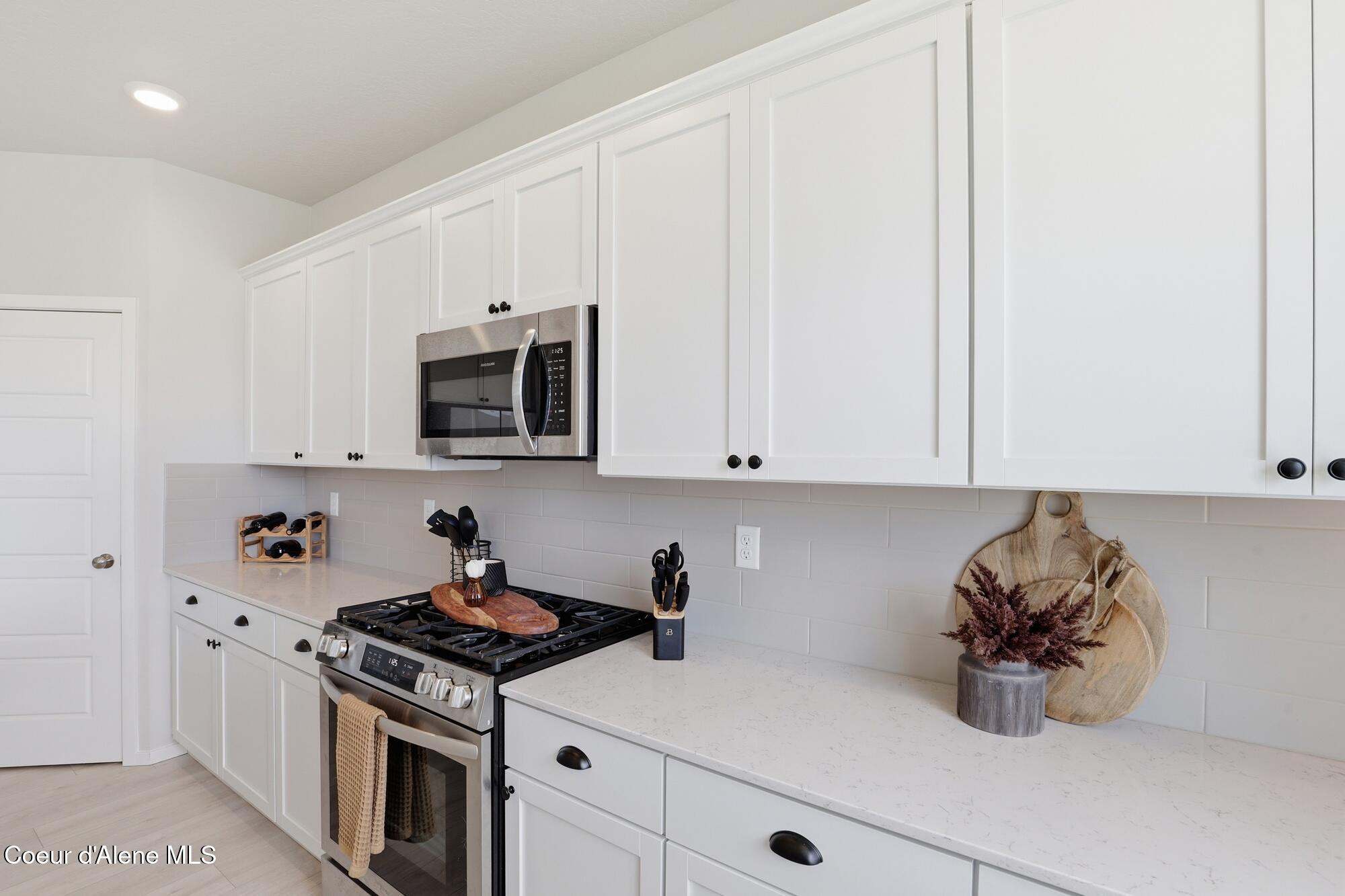 3146 North Coco Street Post Falls, ID 83854 - Photo 13 of 48 Kitchen