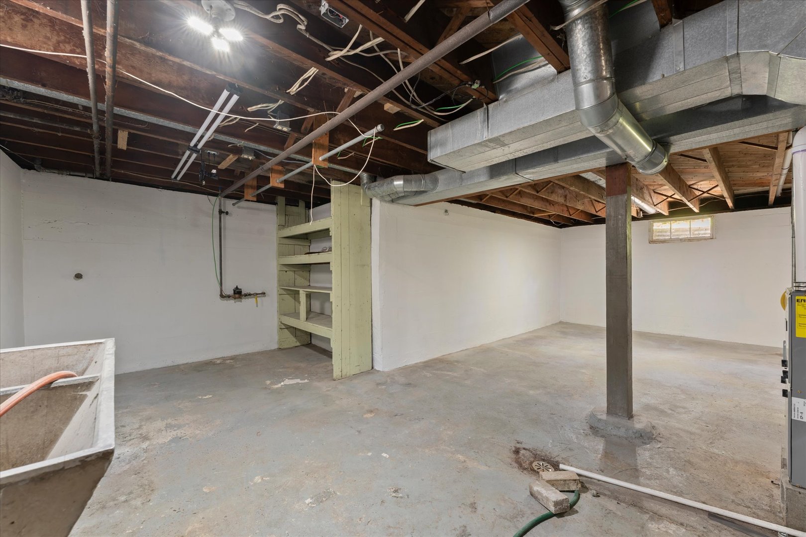305 South Fair Street Champaign, IL 61821 - Photo 26 of 41 a view of empty room