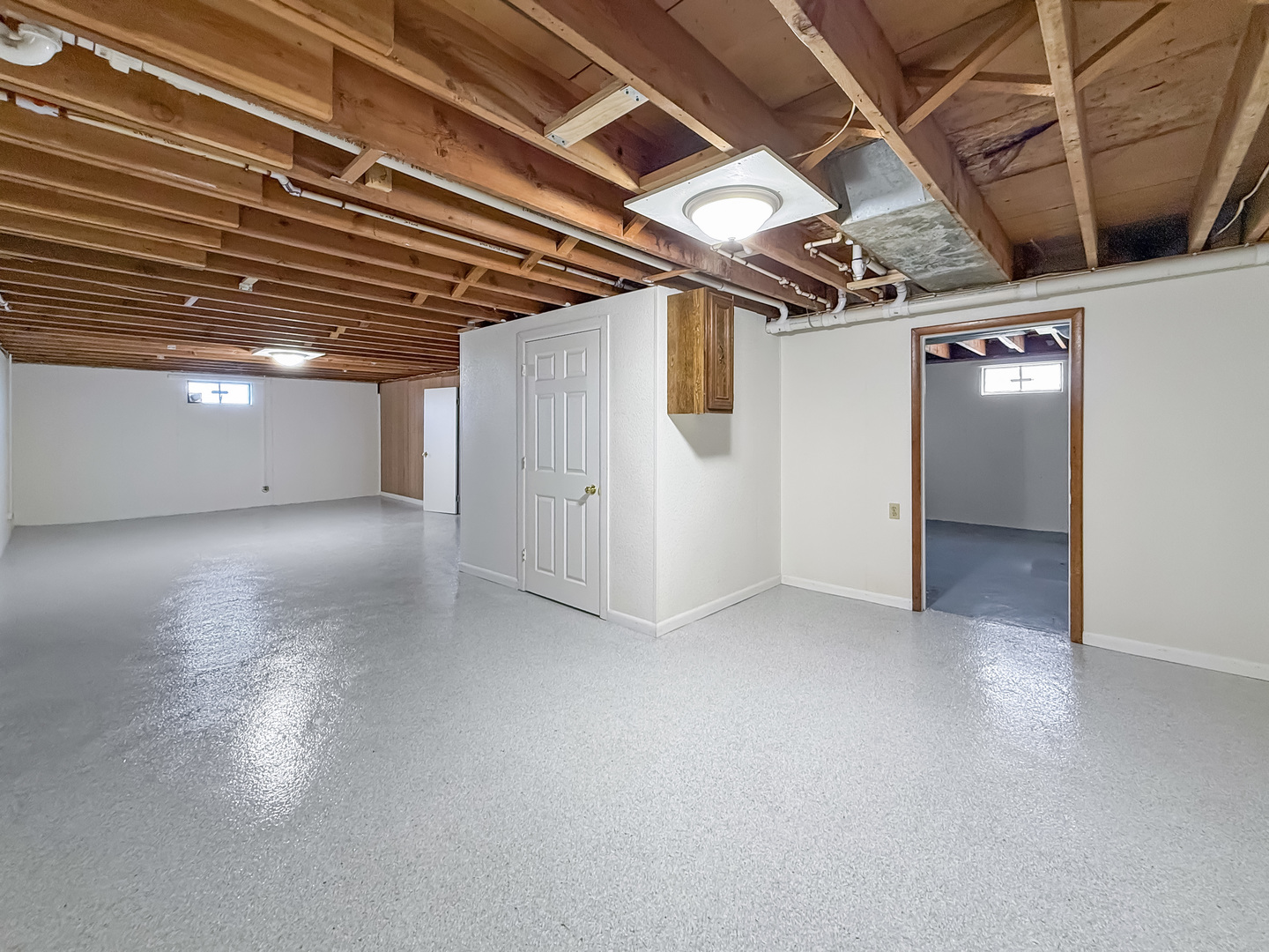 1165 North Henderson Road Freeport, IL 61032 - Photo 22 of 26 a view of hallway