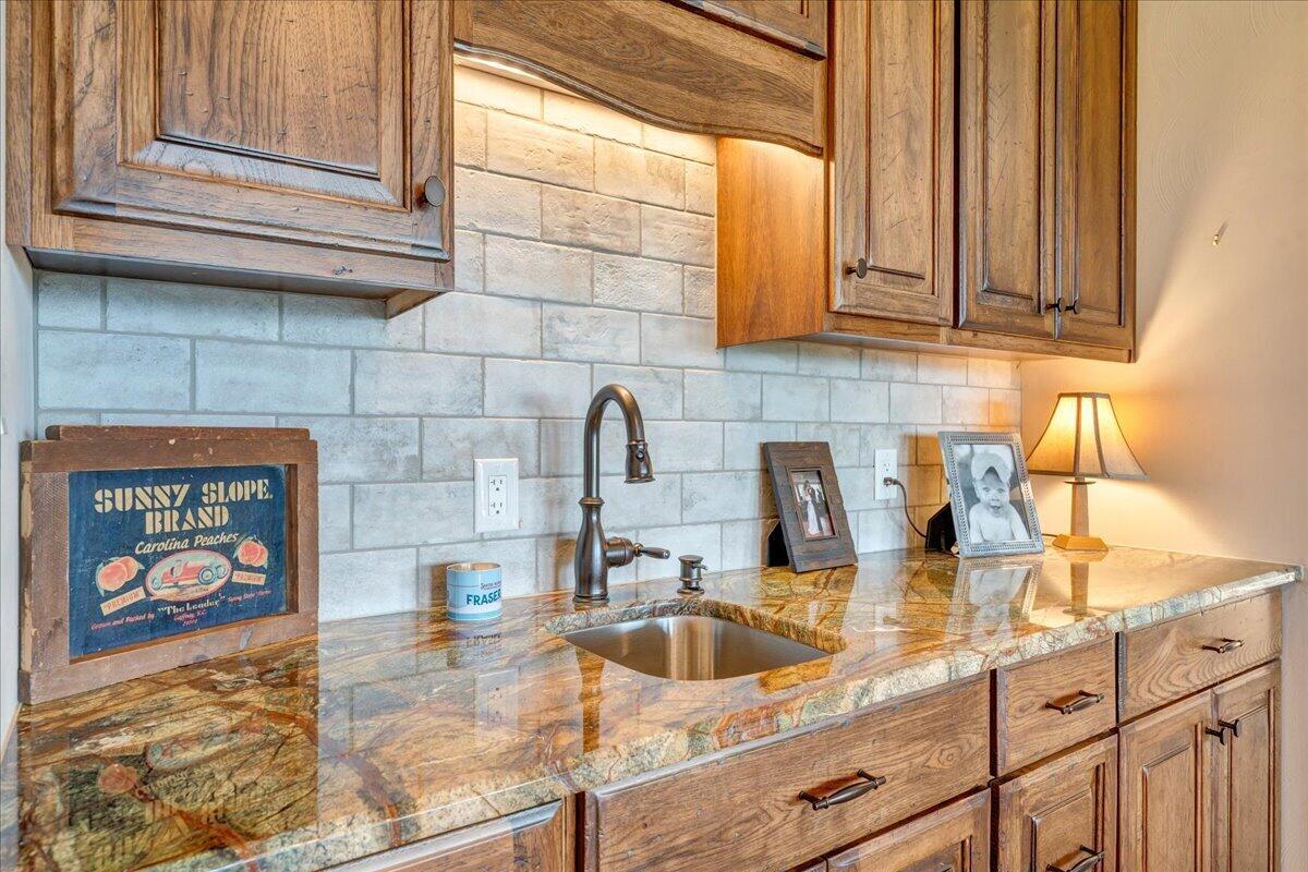 890 Blain Road Buchanan, VA 24066 - Photo 74 of 141 075-MIB02518