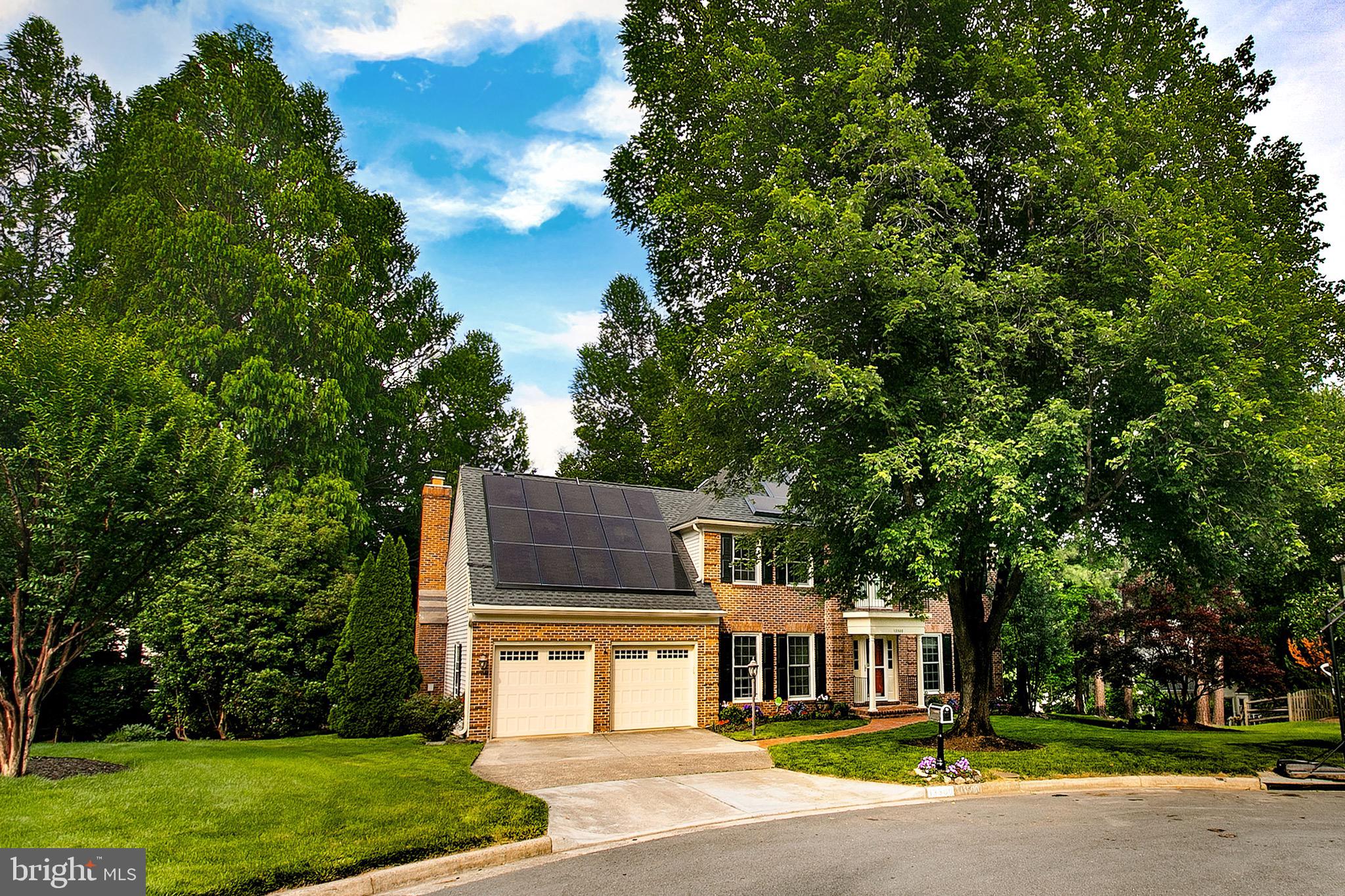 13500 Over Ridge Court Chantilly, VA 20151 - Photo 3 of 41 a house view with a garden space