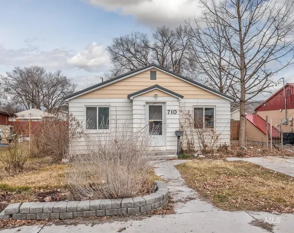 $190,000 | 710 Smith Street South, Vale, OR 97918