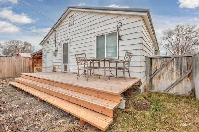 $190,000 | 710 Smith Street South, Vale, OR 97918