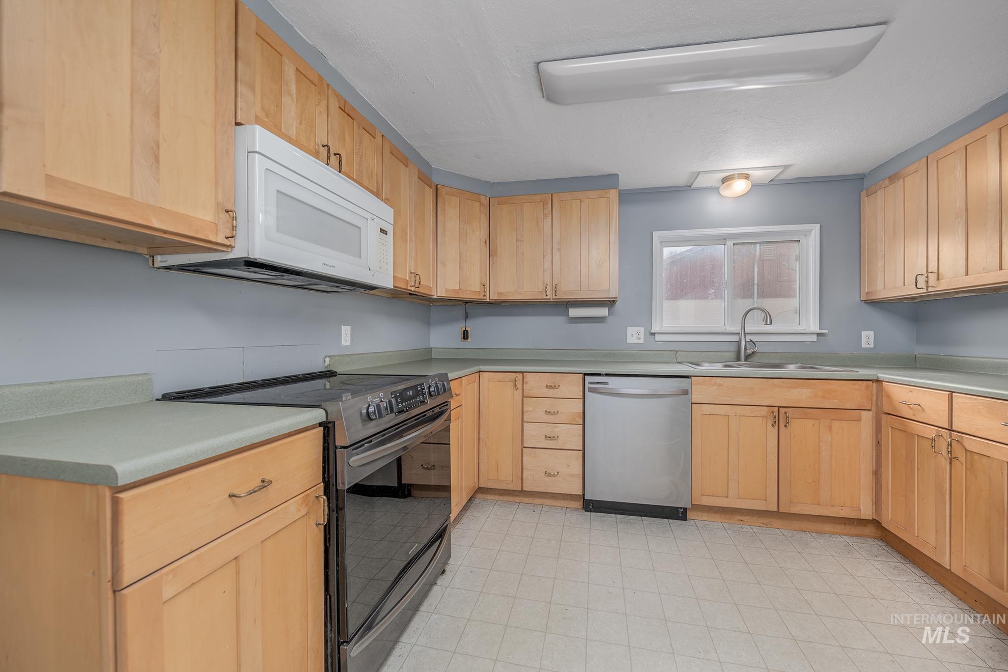 710 Smith Street South Vale, OR 97918 - Photo 7 of 30