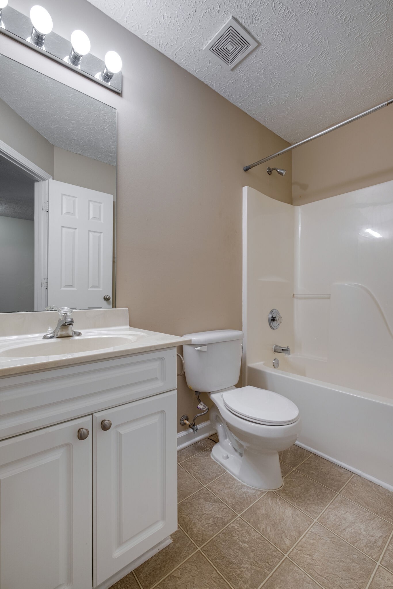 3001 Hamilton Church Road, Unit 306 Antioch, TN 37013 - Photo 20 of 27 Gallery Image 20