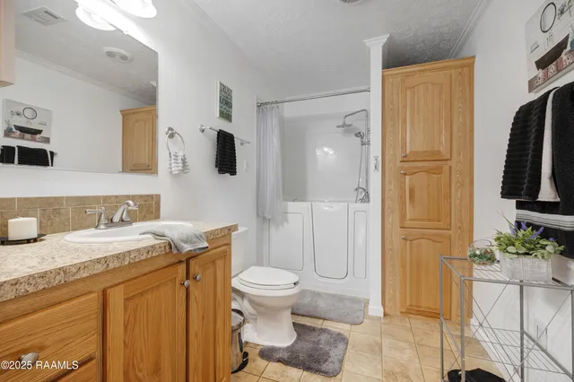 $166,500 | 261 St Christopher Avenue, Opelousas, LA 70570