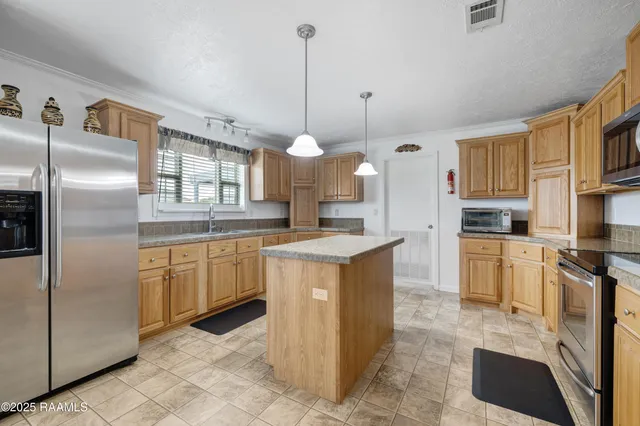 $166,500 | 261 St Christopher Avenue, Opelousas, LA 70570