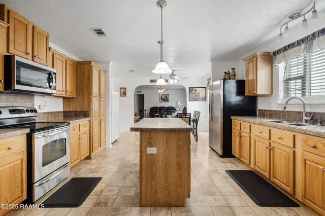 $166,500 | 261 St Christopher Avenue, Opelousas, LA 70570