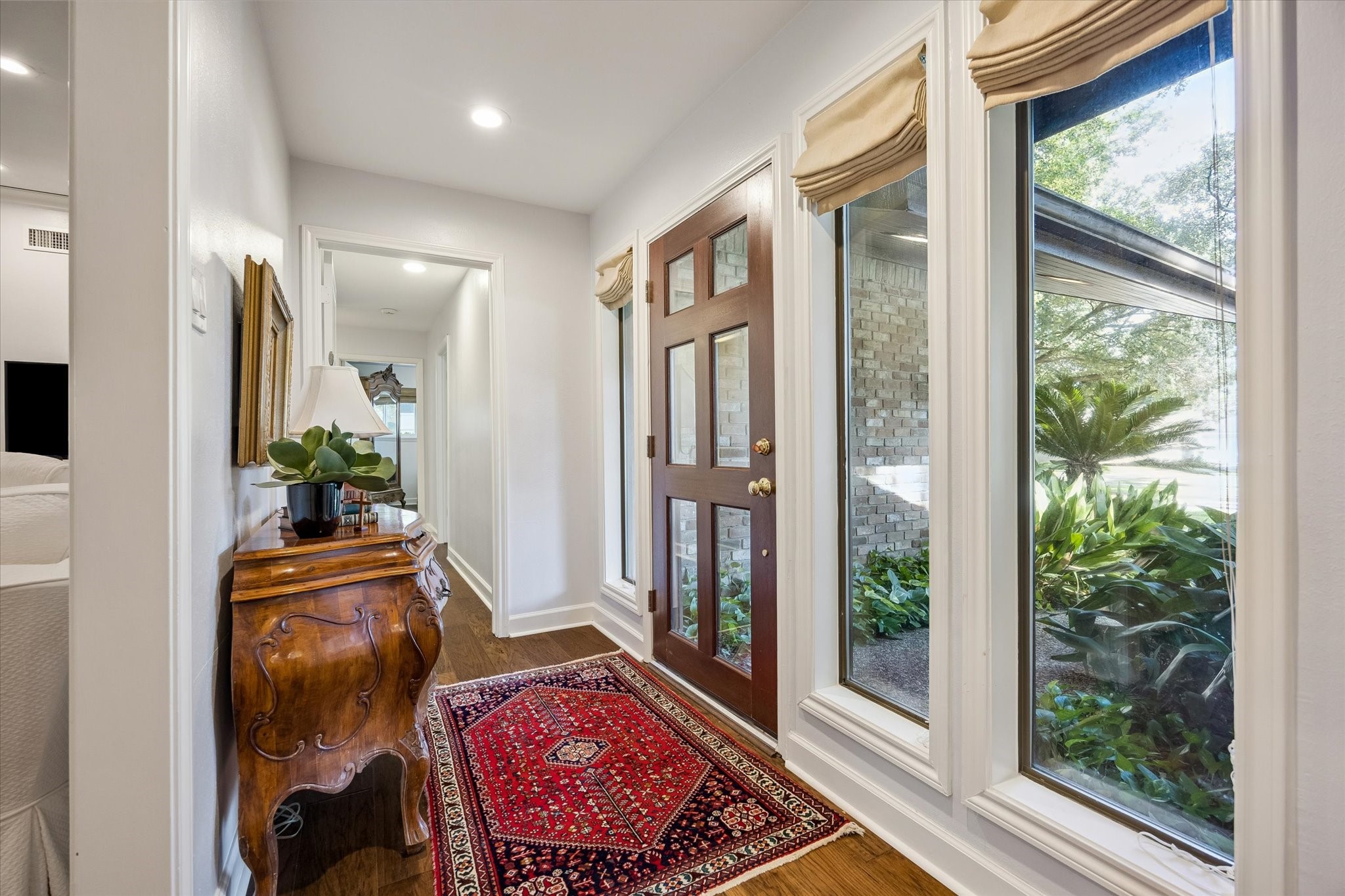 5222 Birdwood Road Houston, TX 77096 - Photo 3 of 27 Gallery Image 3
