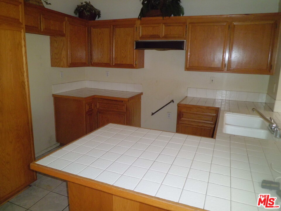 1429 Salmon River Road Riverside, CA 92501 - Photo 3 of 3
