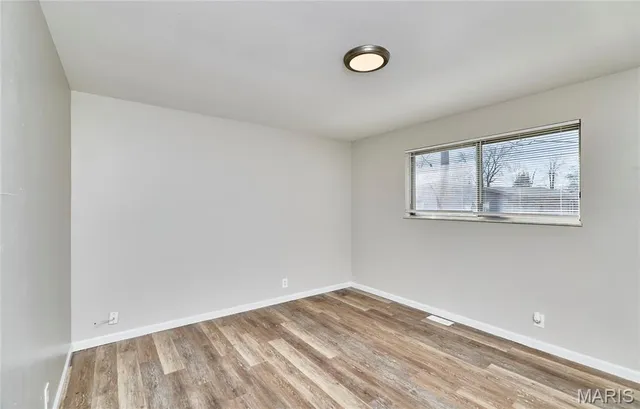 $179,900 | 1610 Jackson Lane, Florissant, MO 63031