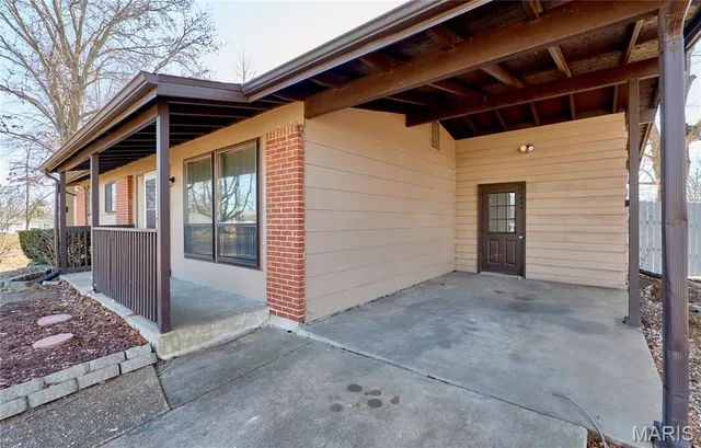 $179,900 | 1610 Jackson Lane, Florissant, MO 63031