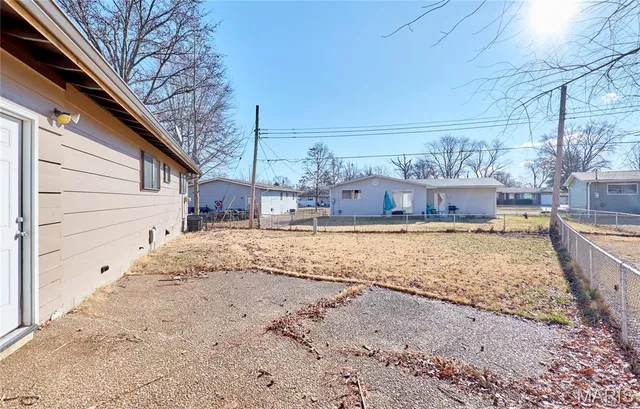 $179,900 | 1610 Jackson Lane, Florissant, MO 63031