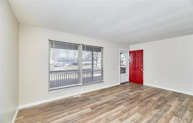 $179,900 | 1610 Jackson Lane, Florissant, MO 63031