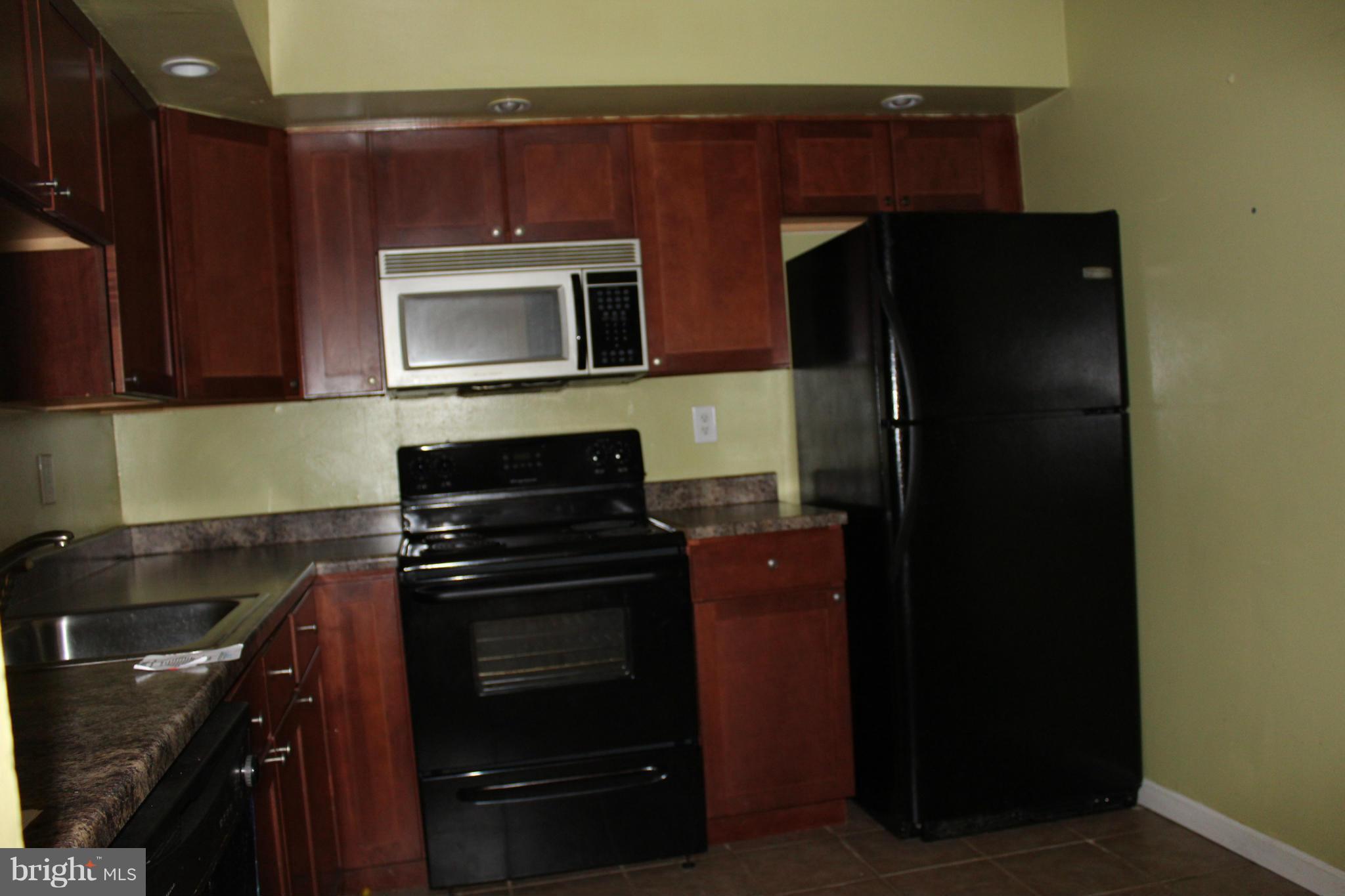 2918 Hewitt Avenue, Unit 2 Silver Spring, MD 20906 - Photo 4 of 18 Kitchen