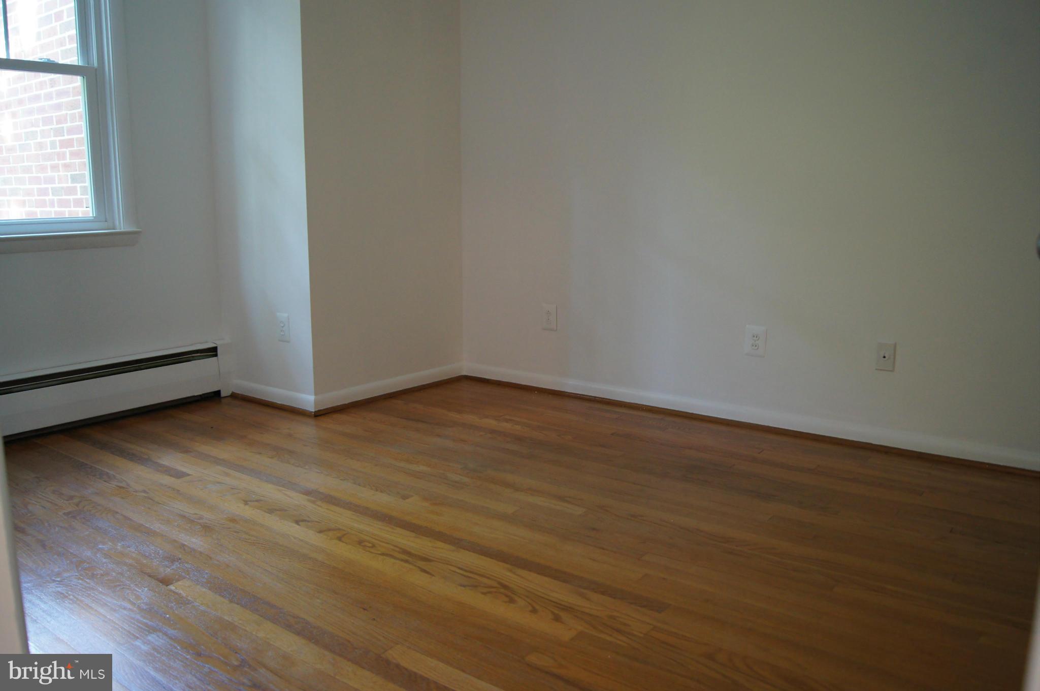 906 Rappaix Court Baltimore, MD 21286 - Photo 25 of 29 Bedroom 3