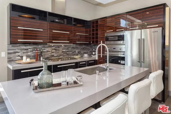 $6,750 | 1217 Horn Avenue, Unit 101, West Hollywood, CA 90069