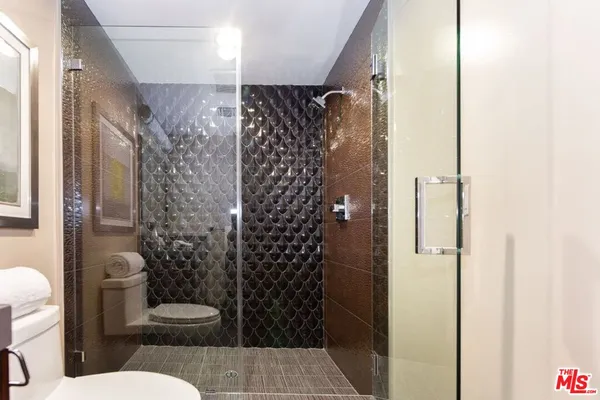 $6,750 | 1217 Horn Avenue, Unit 101, West Hollywood, CA 90069
