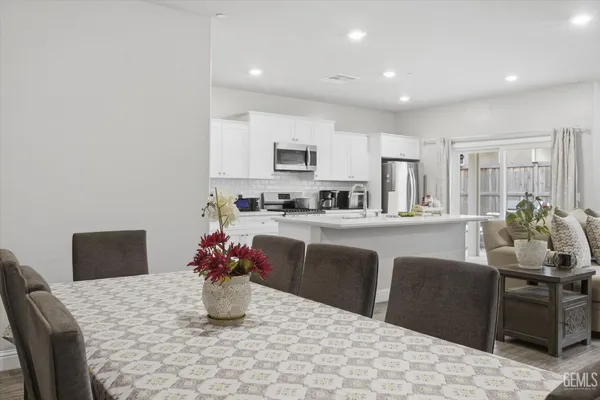 $400,000 | Undisclosed Address, Shafter, CA 93263