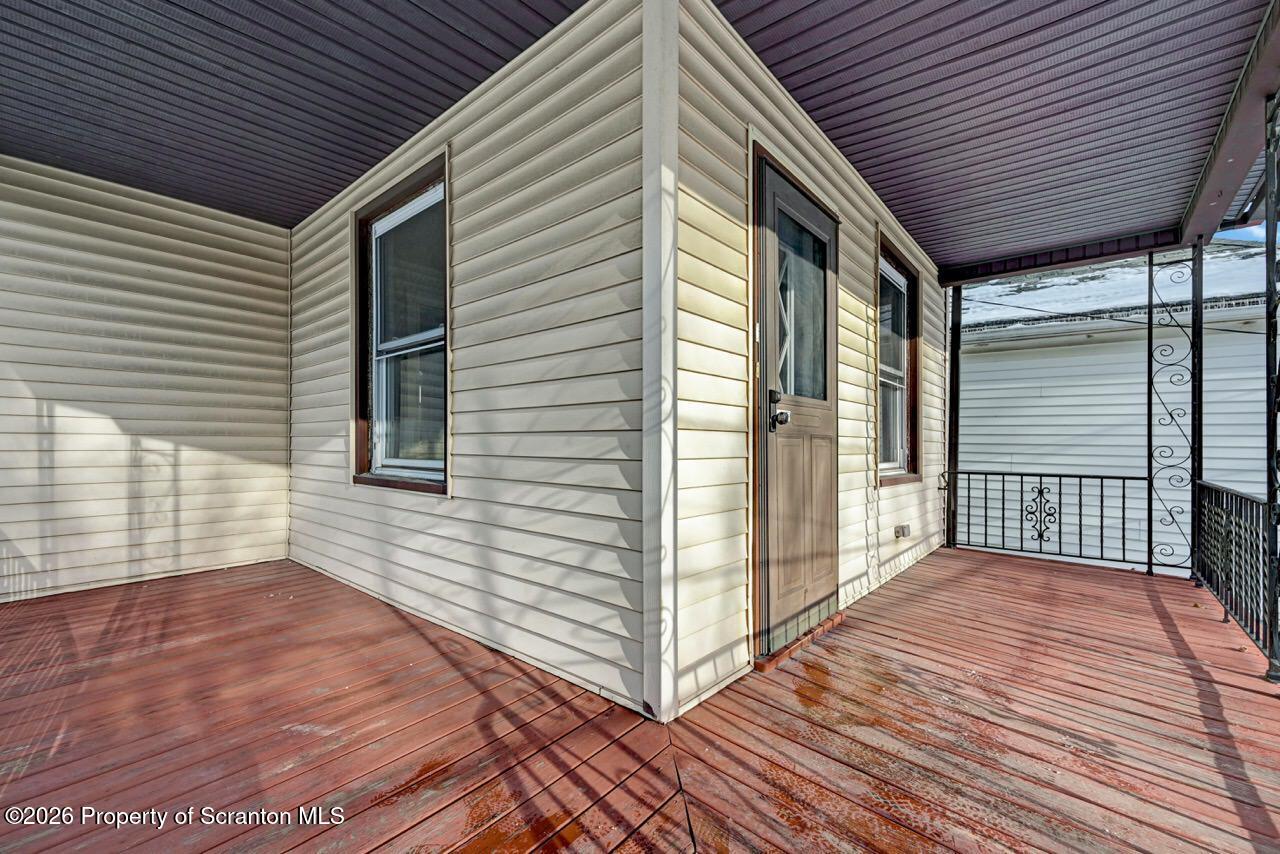 810 Wheeler Avenue Scranton, PA 18510 - Photo 4 of 48 810 Wheeler Ave 04 Large
