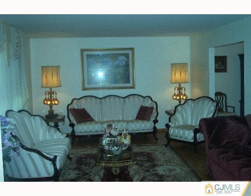 105 West Hill Road Colonia, NJ 07067 - Photo 3 of 8