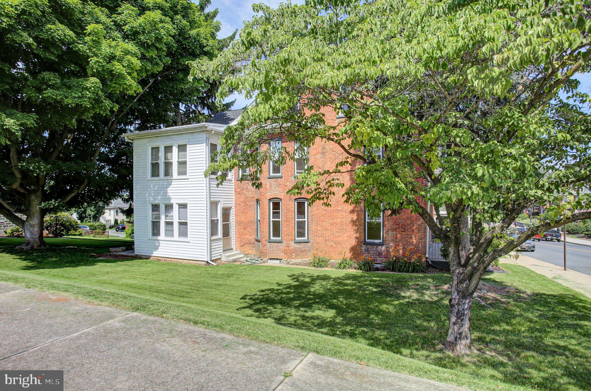 46 West 3rd Street Waynesboro, PA 17268 - Photo 4 of 44
