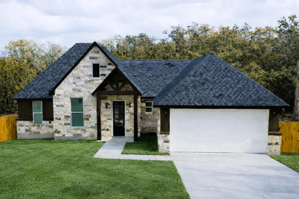 $499,900 | 116 Pine Point Cove, Elgin, TX 78621