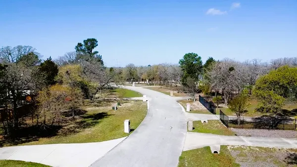 $499,900 | 116 Pine Point Cove, Elgin, TX 78621