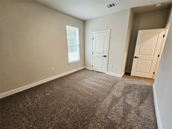 $499,900 | 116 Pine Point Cove, Elgin, TX 78621