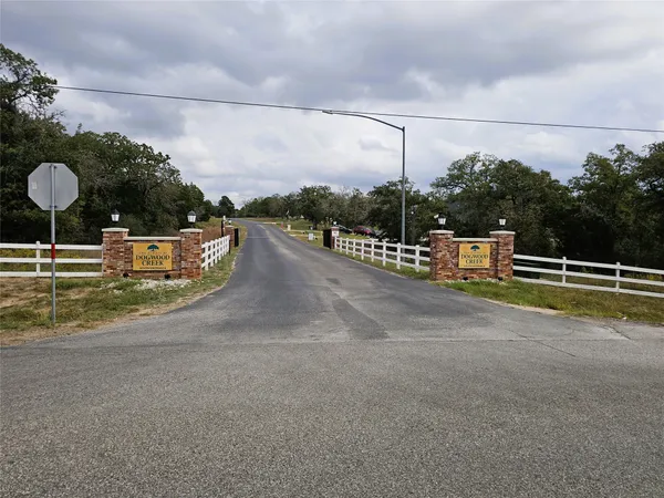 $499,900 | 116 Pine Point Cove, Elgin, TX 78621