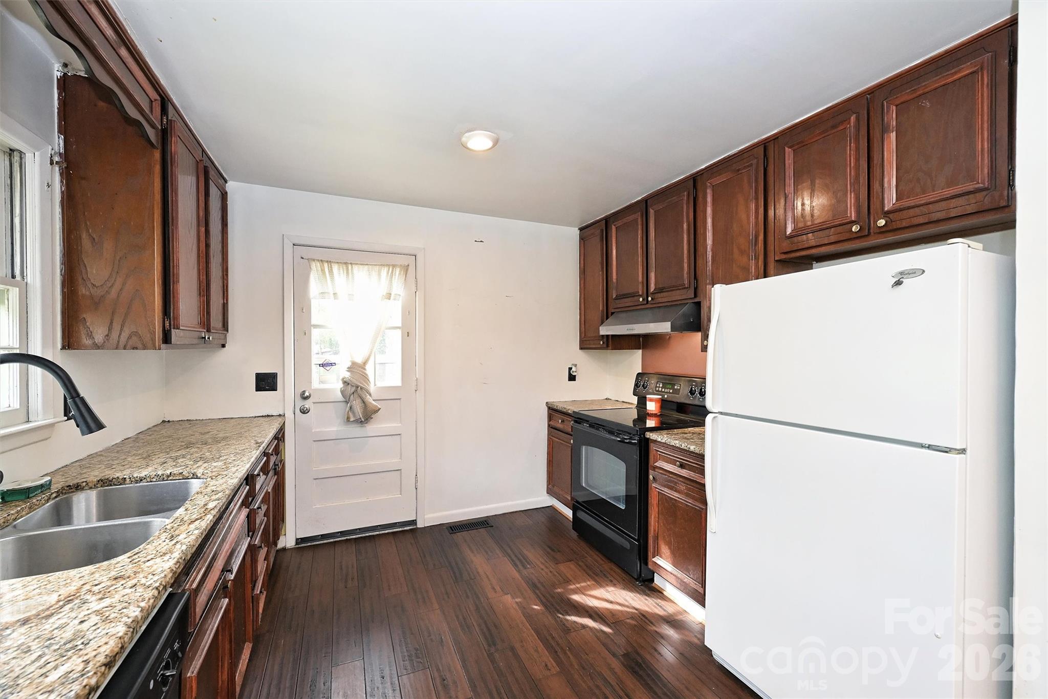 1518 Rama Road Charlotte, NC 28211 - Photo 15 of 48