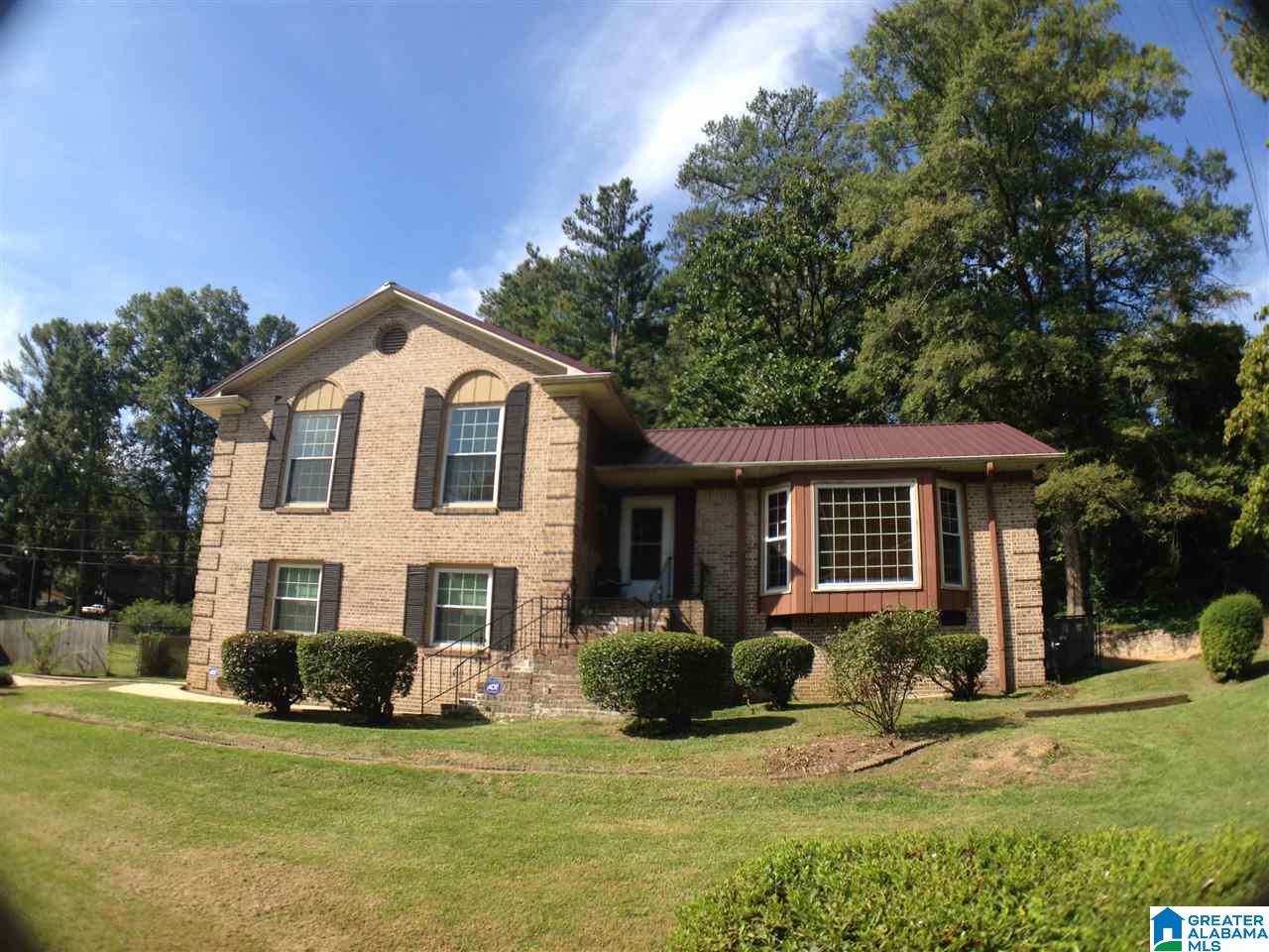 442 Woodland Road Southwest Bessemer, AL 35020 - Photo 2 of 21