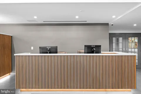 $615,000 | 500 Admirals Way, Unit 402, Philadelphia, PA 19146