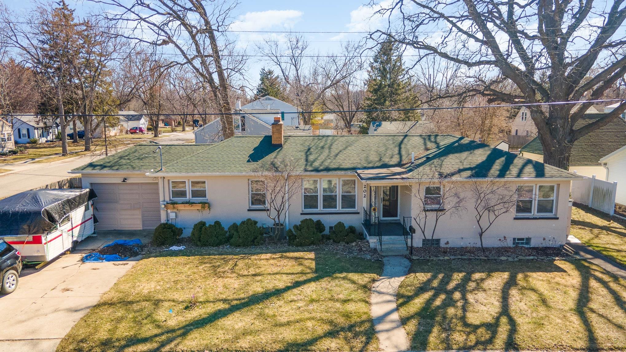2202 9th Street Bay City, MI 48708 - Photo 1 of 23 Gallery Image 1