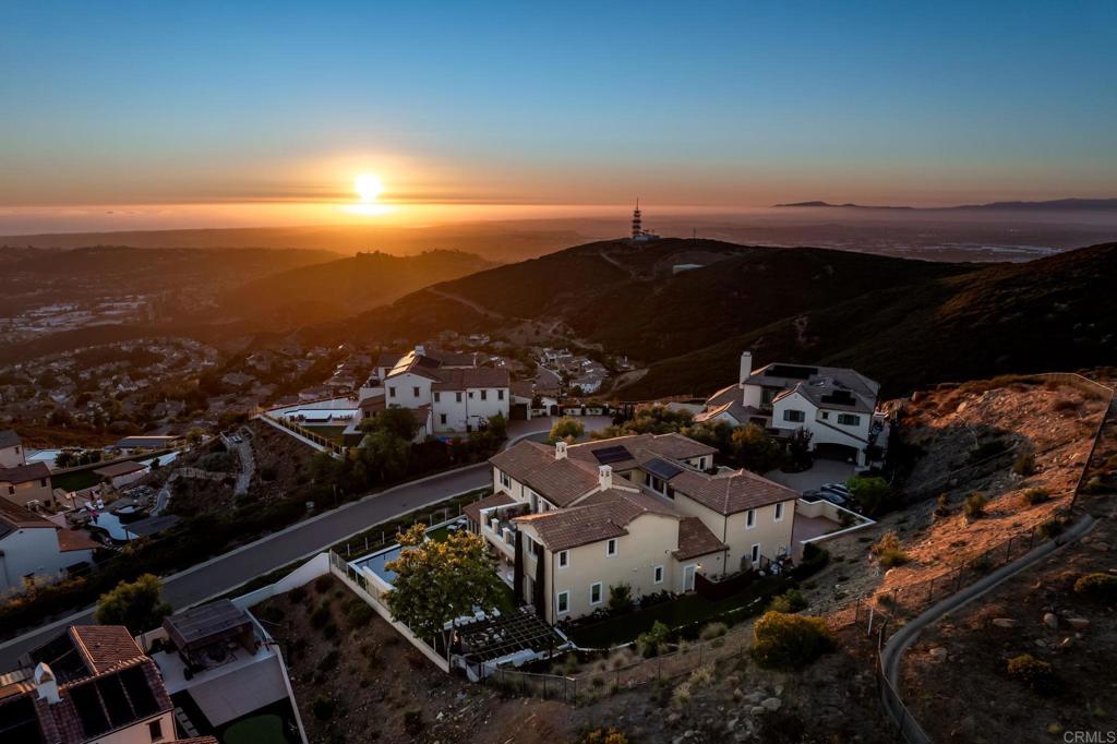 952 Pearl Drive San Marcos, CA 92078 - Photo 5 of 64