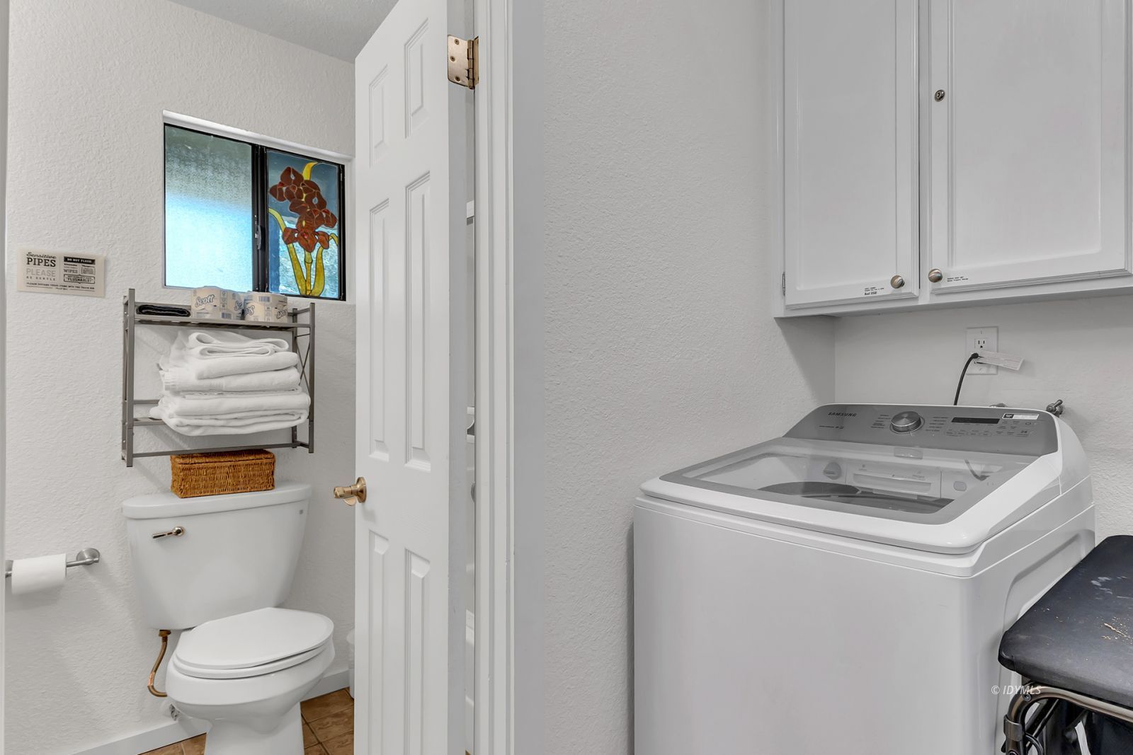 25595 Glen Road Idyllwild, CA 92549 - Photo 45 of 51 a bathroom with a sink toilet and mirror