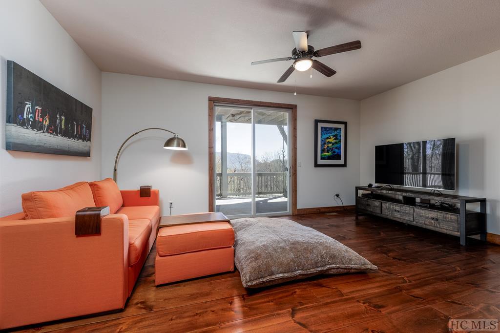 453 Golf View Road Sapphire, NC 28774 - Photo 36 of 36 Gallery Image 36