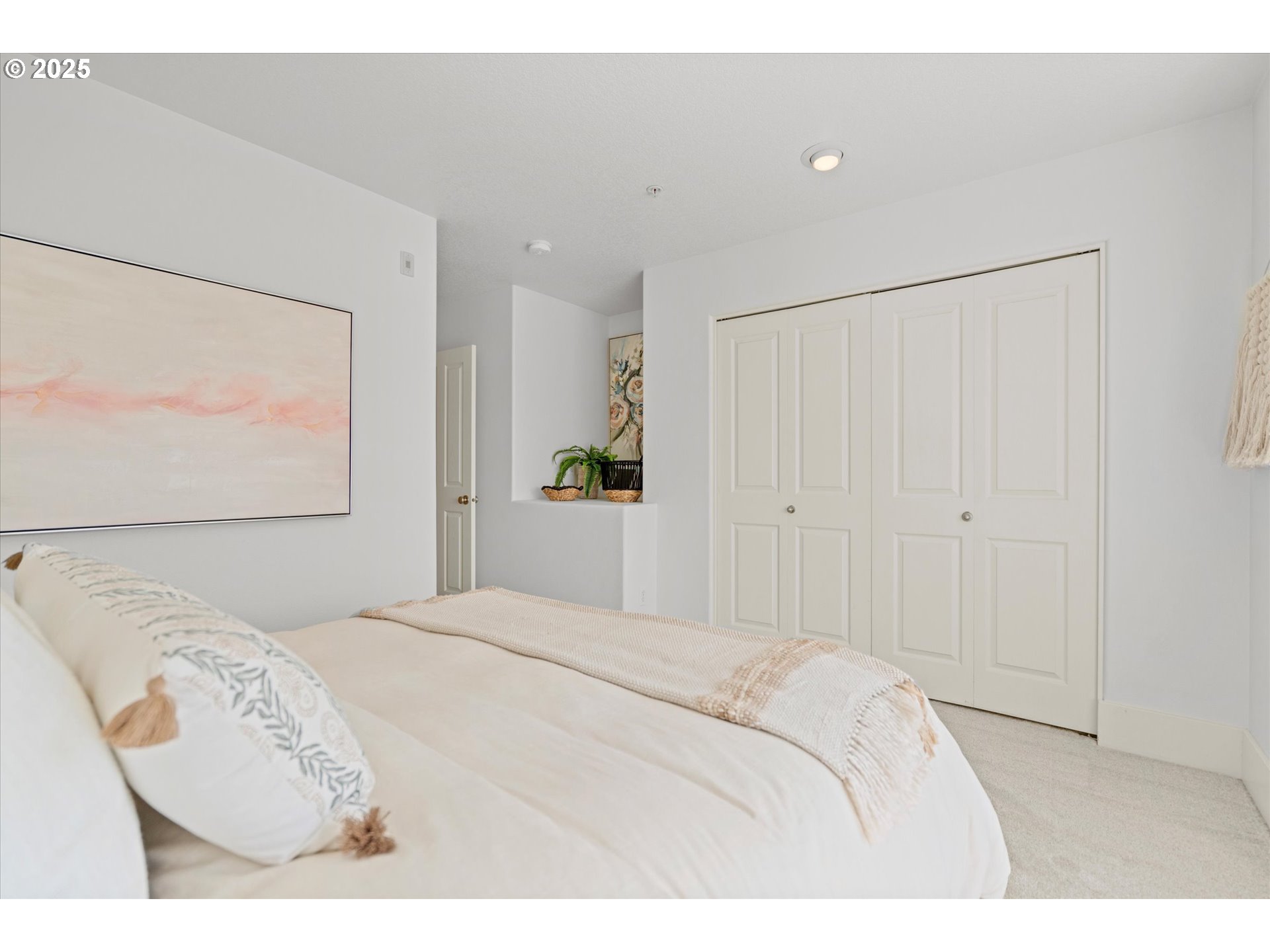 806 Northwest 118th Avenue, Unit 103 Portland, OR 97229 - Photo 23 of 46