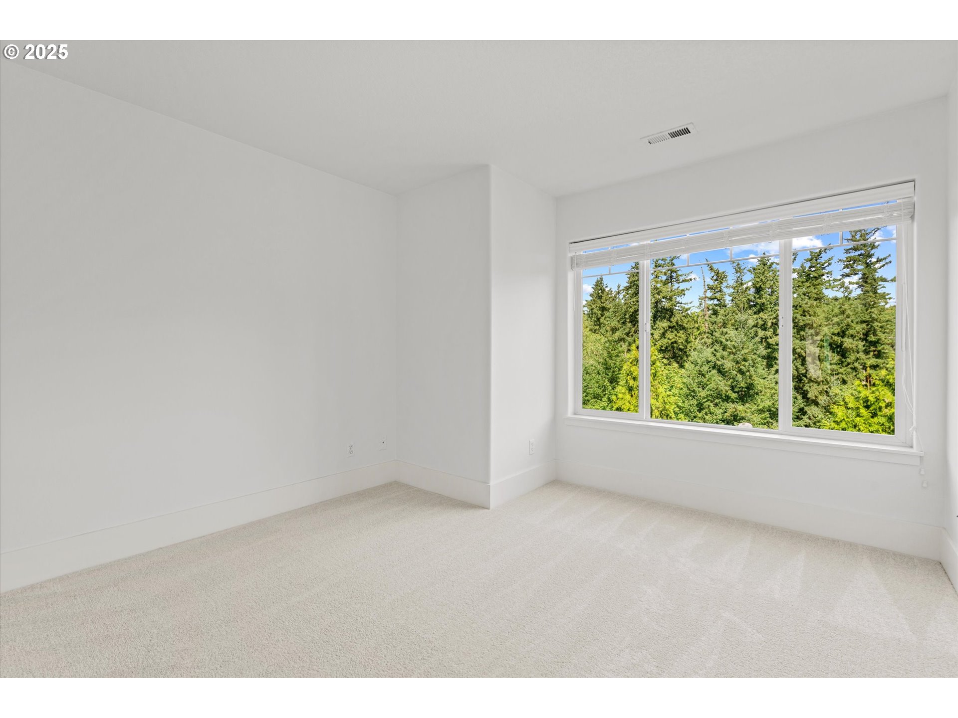 806 Northwest 118th Avenue, Unit 103 Portland, OR 97229 - Photo 25 of 46