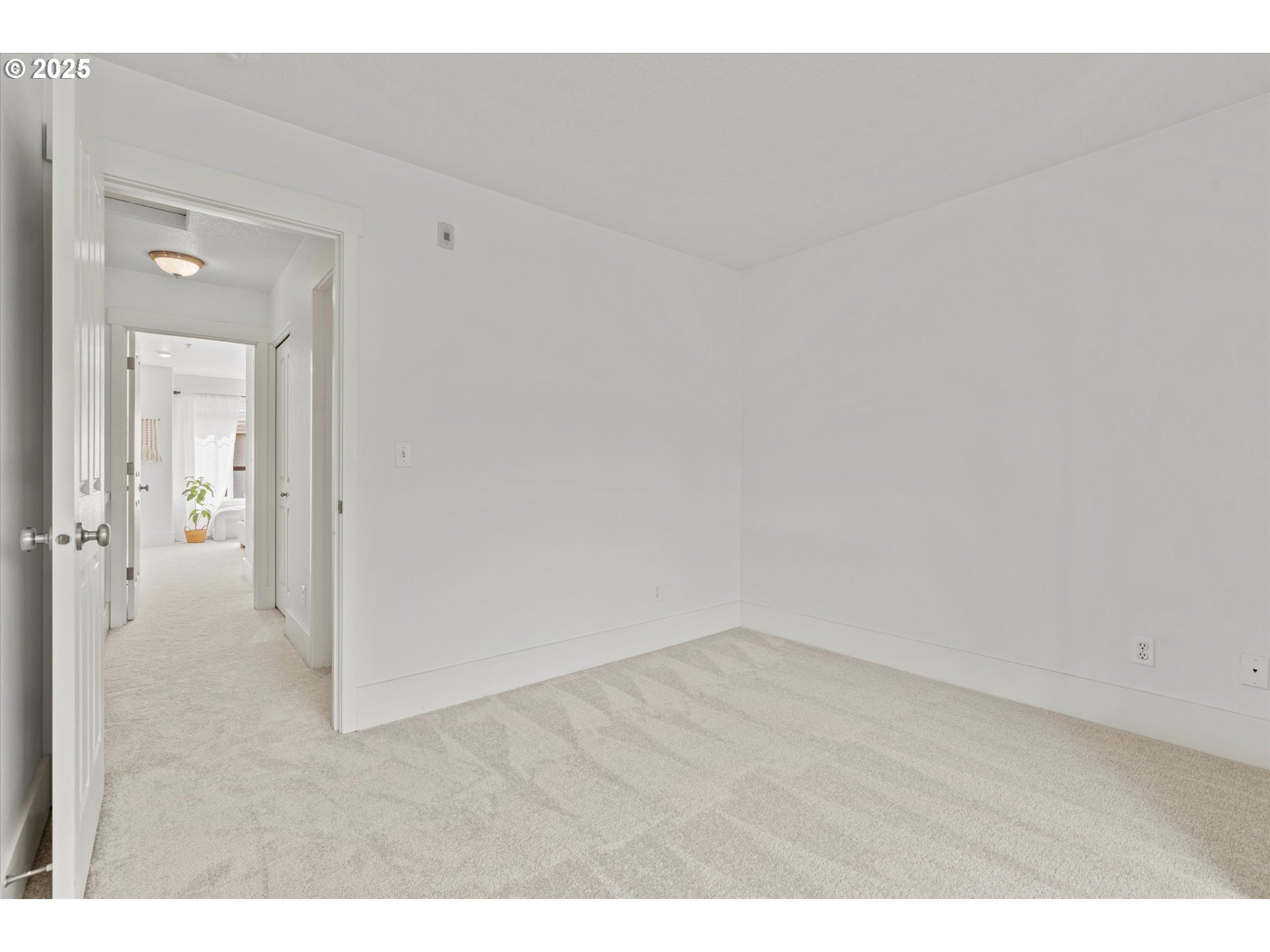 806 Northwest 118th Avenue, Unit 103 Portland, OR 97229 - Photo 26 of 46