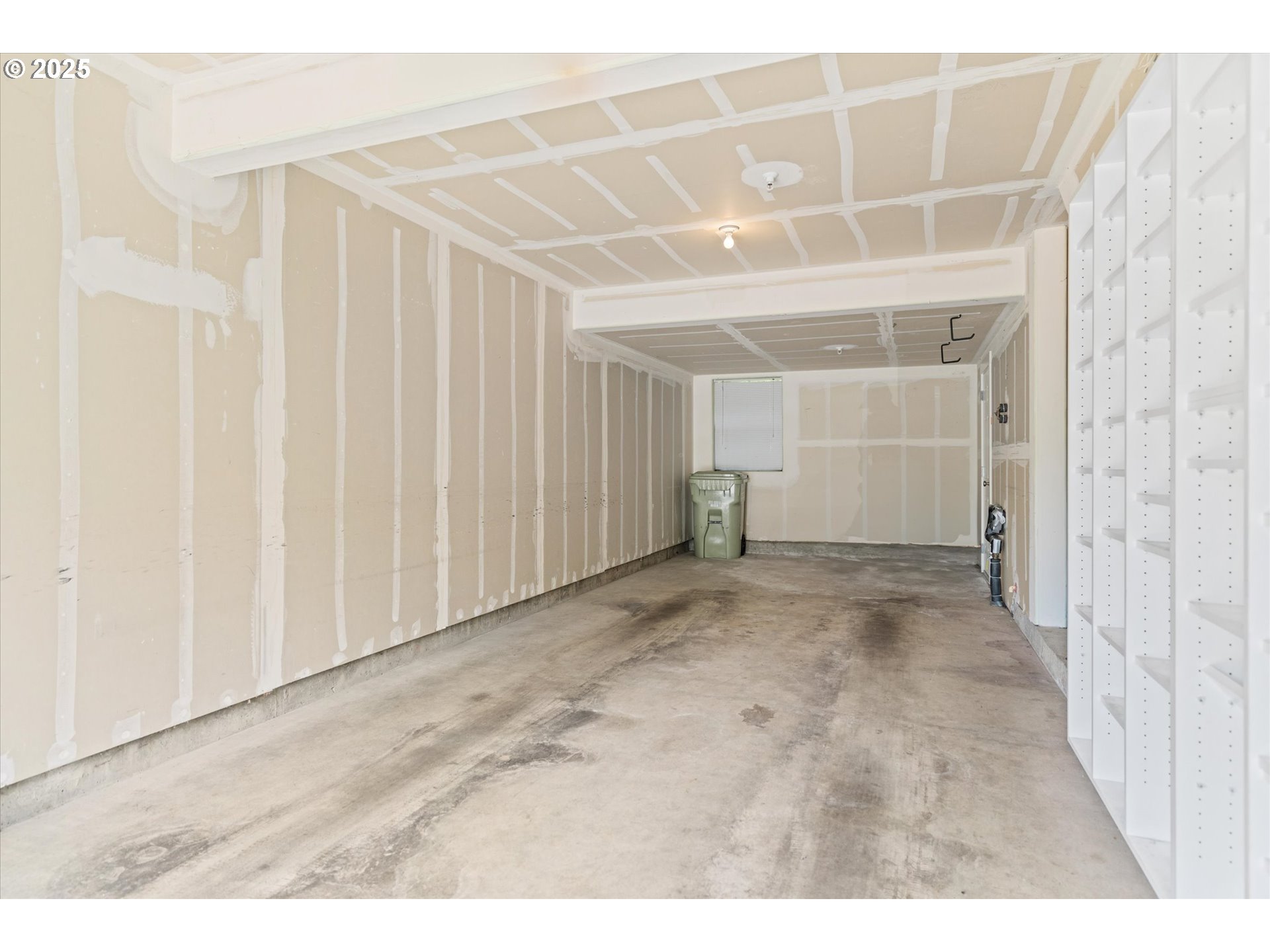 806 Northwest 118th Avenue, Unit 103 Portland, OR 97229 - Photo 33 of 46