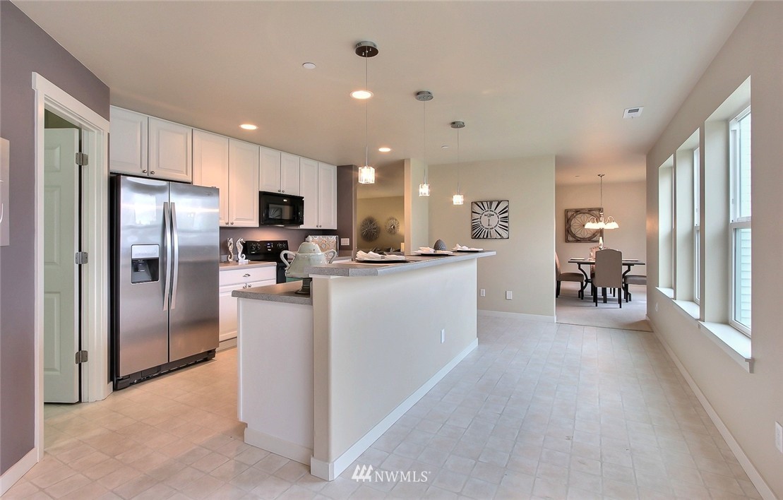 1306 Foreman Road DuPont, WA 98327 - Photo 2 of 15