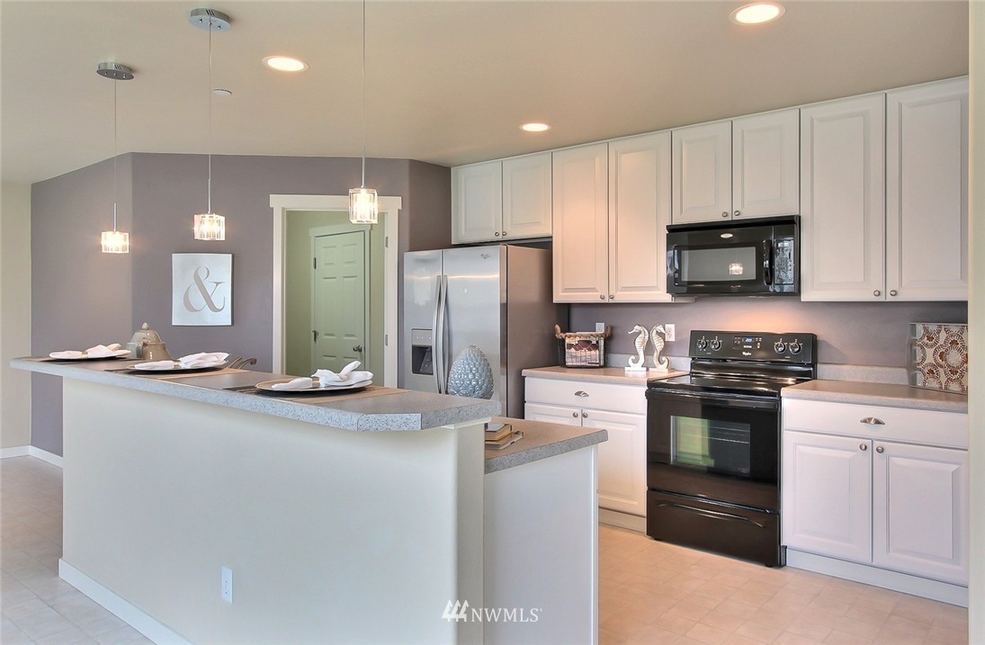 1306 Foreman Road DuPont, WA 98327 - Photo 3 of 15