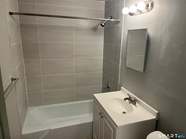 $1,450 | 32 Cook Avenue, Unit D27, Meriden, CT 06451