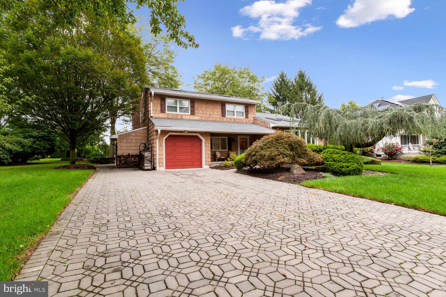 144 Oak Creek Road Hightstown, NJ 08520 - Photo 2 of 32 Driveway